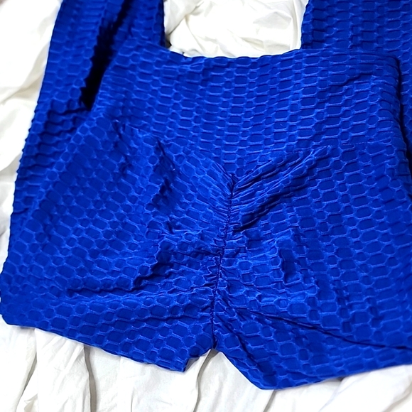 Blue scrunch butt leggings - Picture 3 of 6